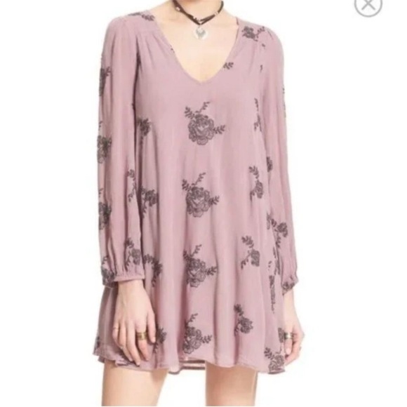 Free People Fairy Sundress with pockets and bishop sleeves - Picture 2 of 12